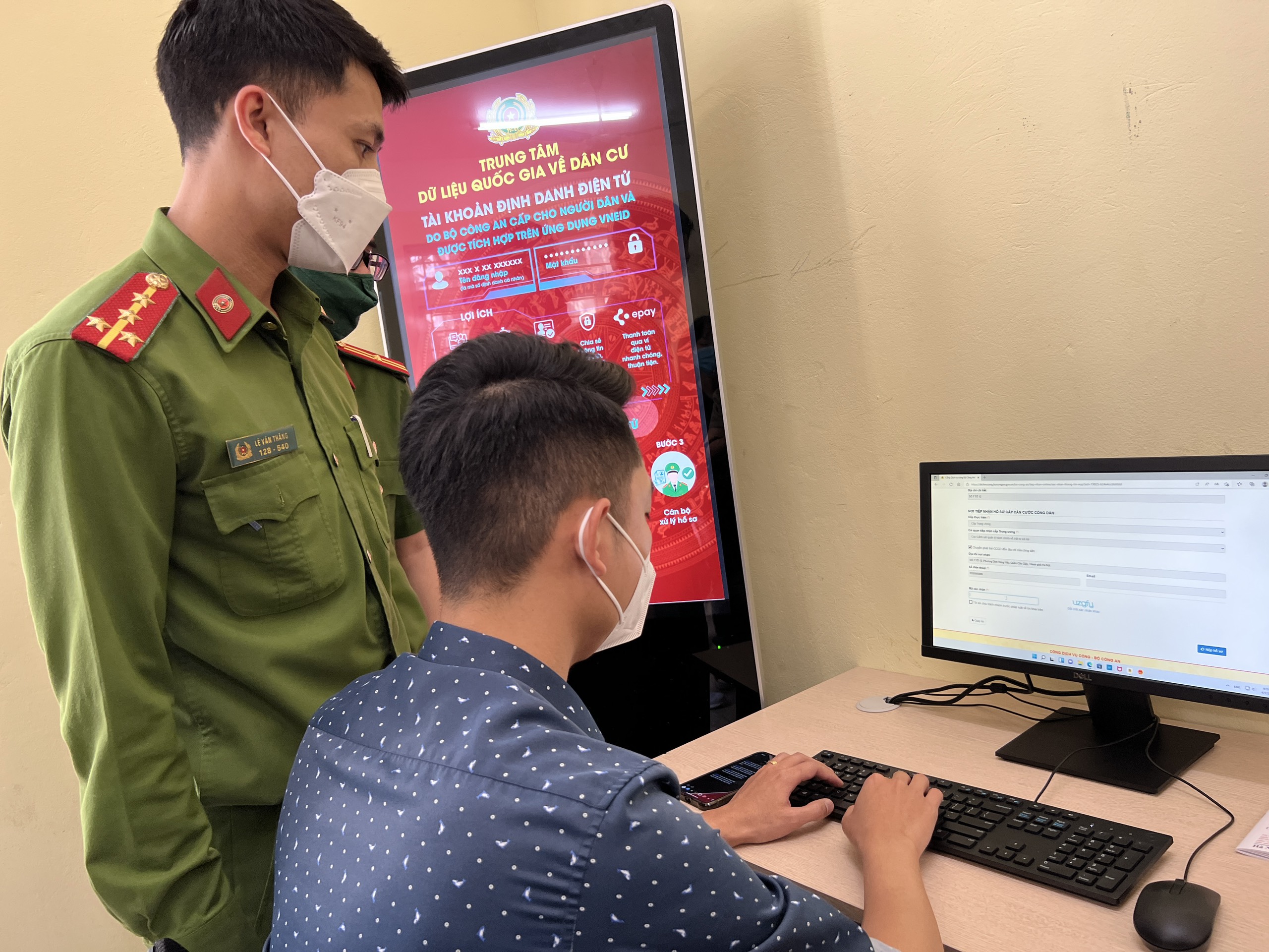 Liên hệ dịch vụ xác nhận cư trú tại Bình Dương qua số 0934 674 599 – 0971 491 595