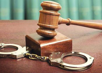 Liên hệ dịch vụ luật sư hình sự tại Dĩ An qua số 0934 674 599 – 0971 491 595